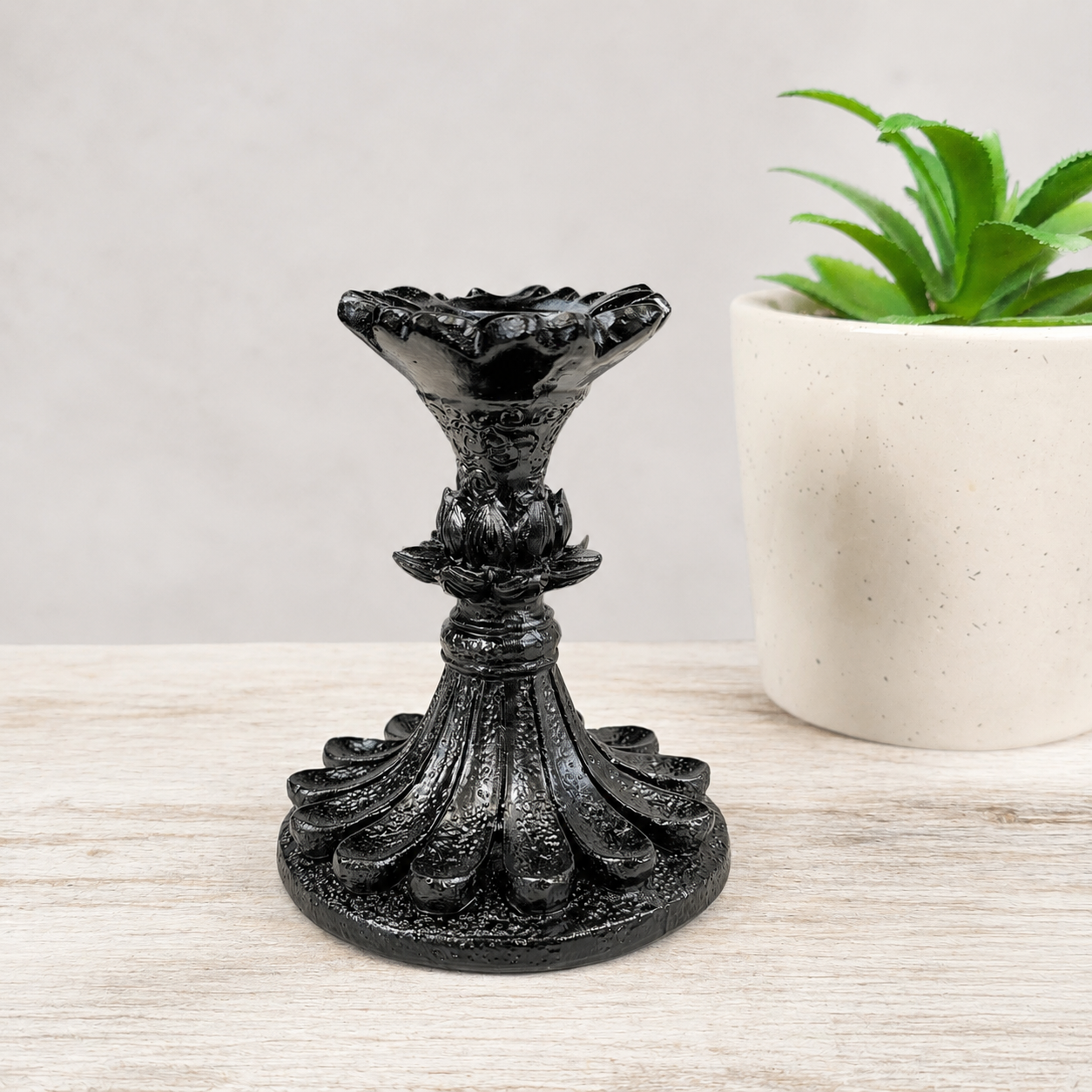 Black Lotus Sphere Stand