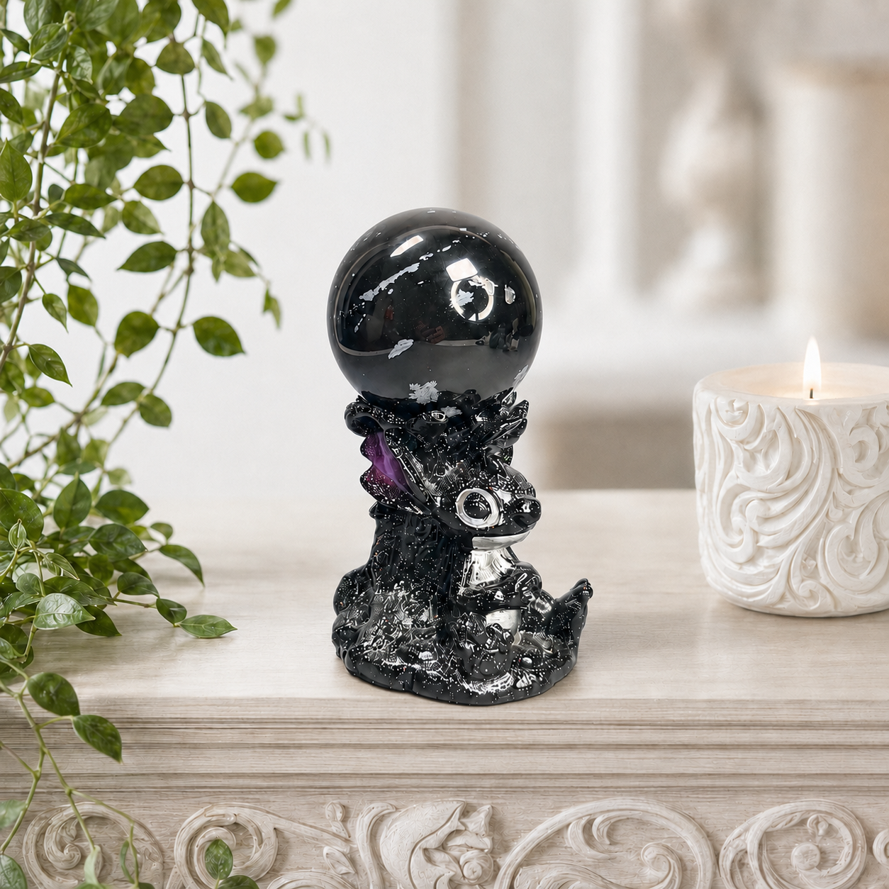 Sitting Black Glitter Stitch Sphere Stand