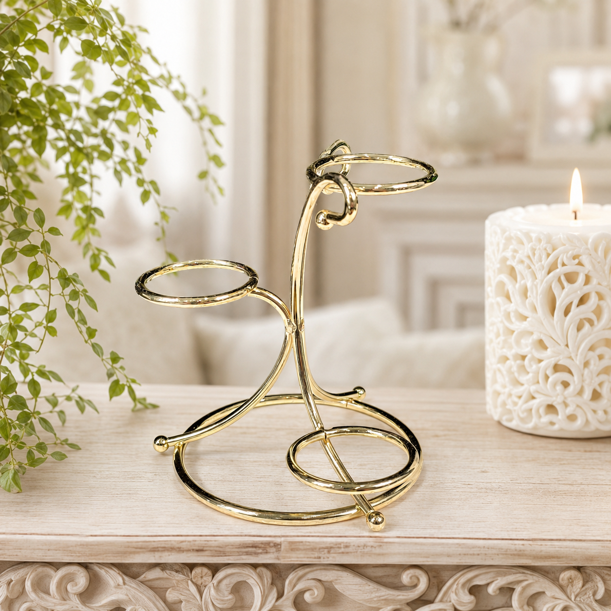 Gold 3 Sphere Metal Stand